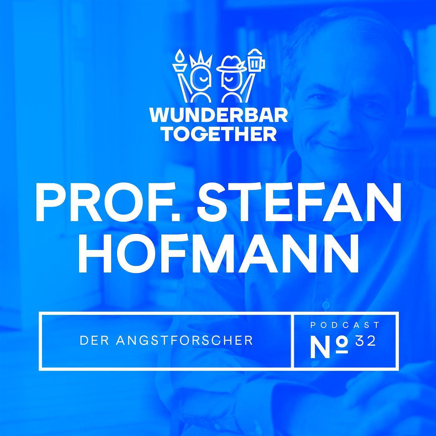Die 32. Folge von @wunderbartogetherpodcast ist gerade online gegangen. Zu Gast: Prof. Dr. Stefan G. Hofmann, einer der weltweit bedeutendsten Angstforscher unserer Zeit von der @bostonu und @universitatmarburg. Hört unbedingt rein, denn @futurelix und @ollinermerich werden live therapiert in dieser Folge. Das war auch allerhöchste Eisenbahn. Link in bio.